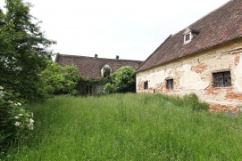 Verfallener Bauernhof in Zaingrub