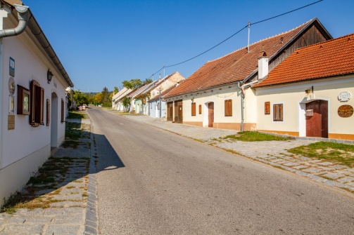 Kellergasse Feuersbrunn & Weingut Öhlzelt