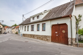 Anwesen – 2 Häuser 1 Apartment