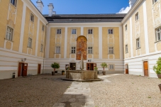 Schloss Rosenau