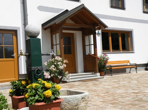 Wolf-Hof