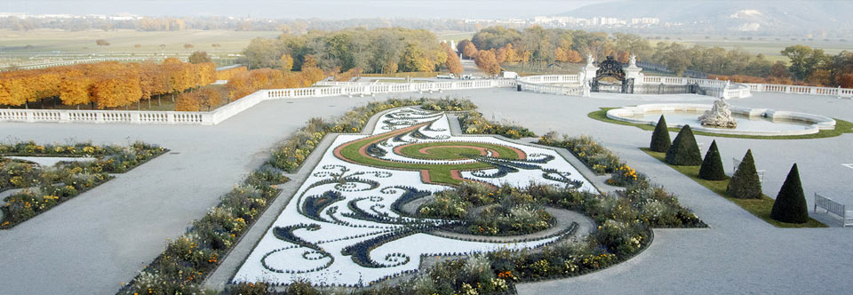 SCHLOSS HOF | ENGELHARTSTETTEN